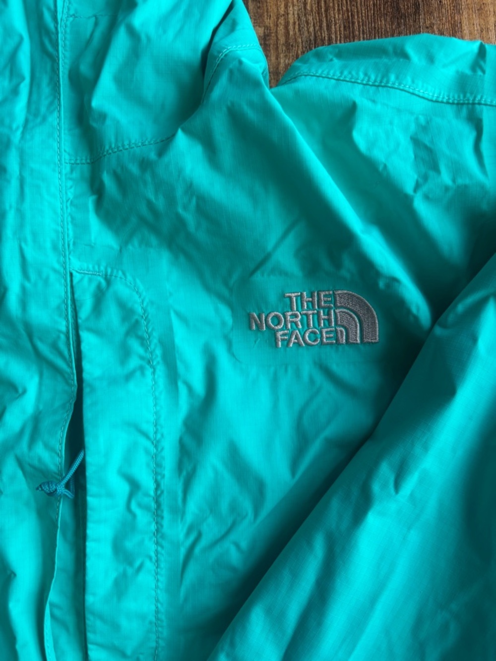 The North Face Women's Teal Raincoat. Size Large. - Picture 3 of 10